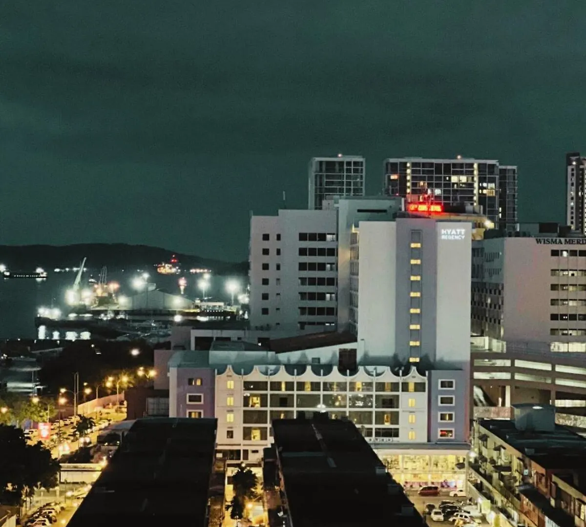 Apartment The Shore Studio Balcony Seaview By Clover Home A13A02 Kota Kinabalu Malaysia